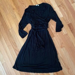 MATERNITY Gap Wrap-style dress